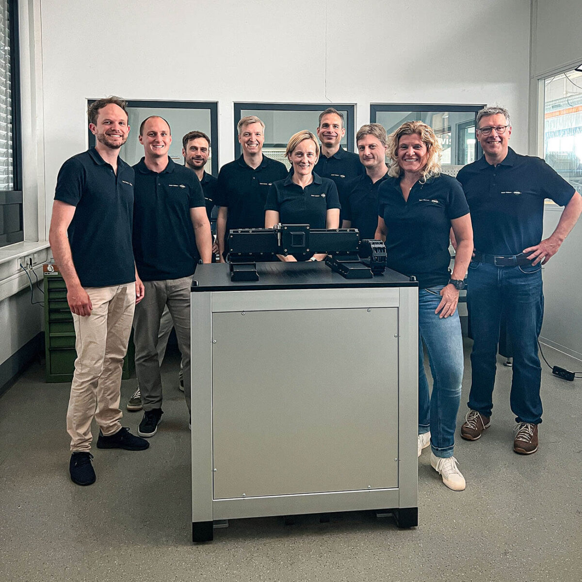 Das Team im Smartphone-Video für B2B LinkedIn Kampagne GANTX